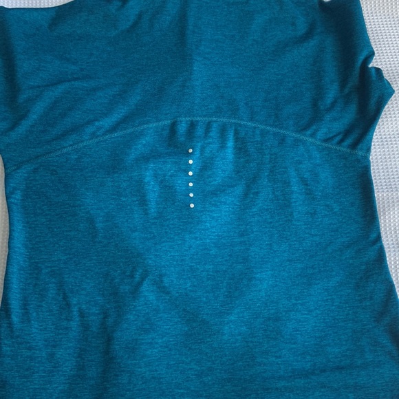 Nike running top size S - Picture 6 of 6
